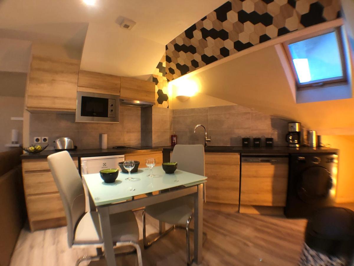 Au Bord Du Lac D'Annecy, Logement Type Loft, Dans Residence Avec Plage Et Ponton Privee 杜约特 外观 照片