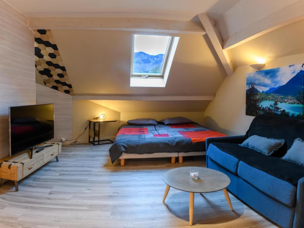 Au Bord Du Lac D'Annecy, Logement Type Loft, Dans Residence Avec Plage Et Ponton Privee 杜约特 外观 照片