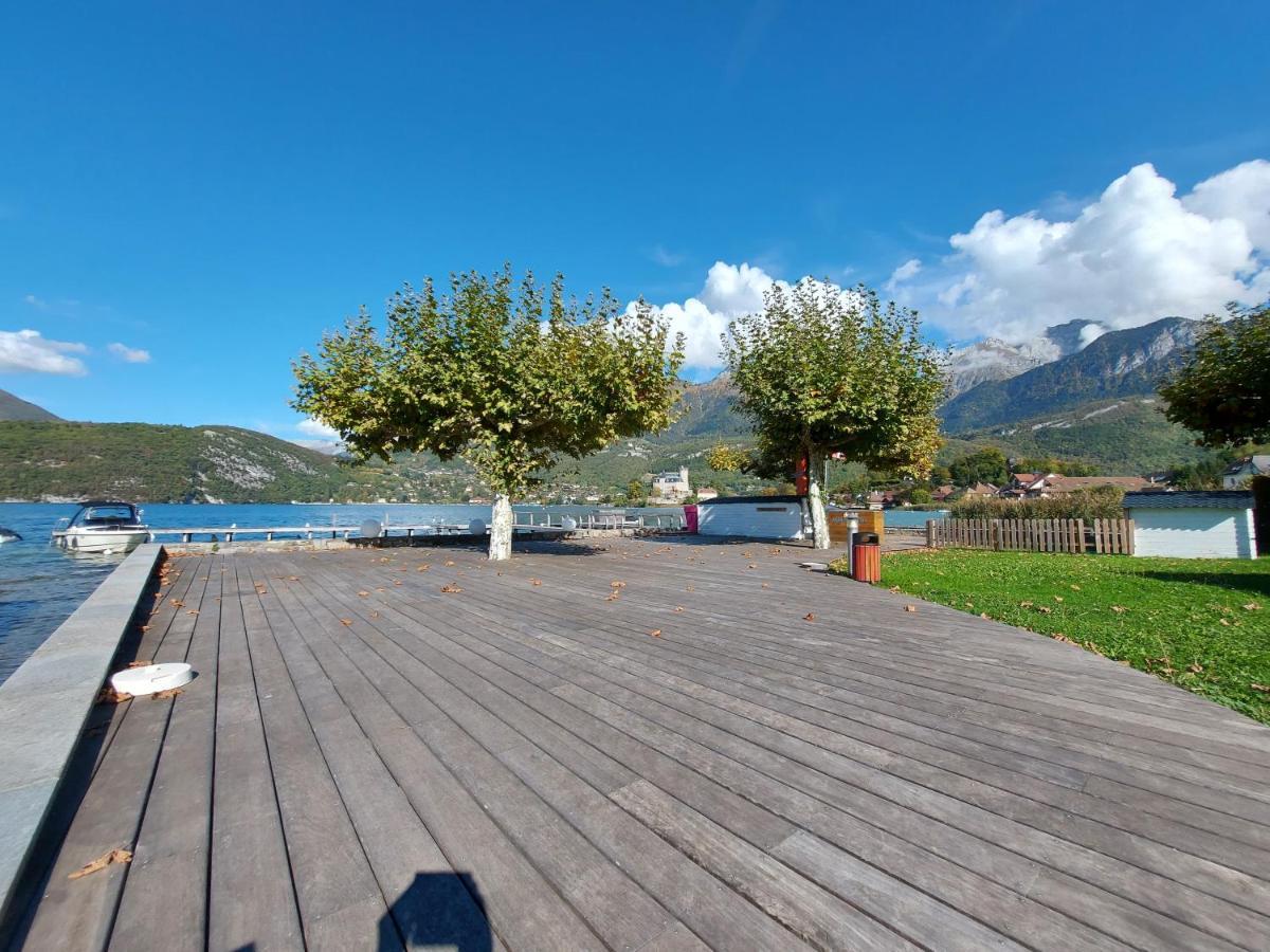 Au Bord Du Lac D'Annecy, Logement Type Loft, Dans Residence Avec Plage Et Ponton Privee 杜约特 外观 照片